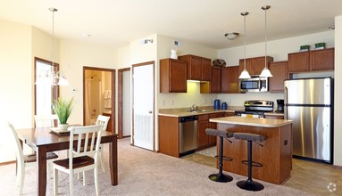 Avondale Trace Condos in Ankeny, IA - Building Photo - Building Photo