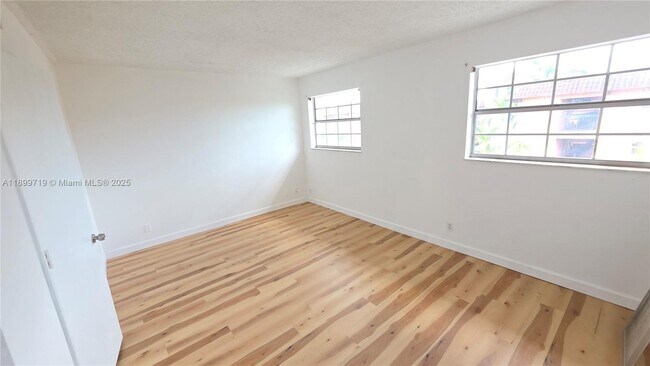 650 Tennis Club Dr in Fort Lauderdale, FL - Building Photo - Building Photo