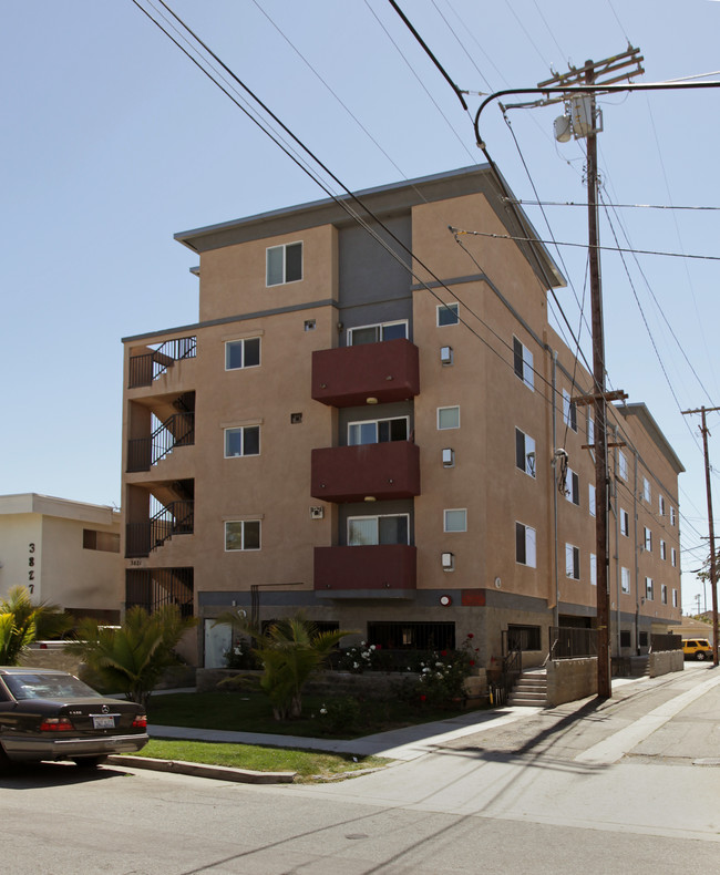 3821 Mentone Ave in Culver City, CA - Building Photo - Building Photo