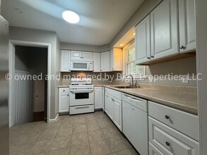 4 Center Cir in Wilmington, DE - Building Photo - Building Photo