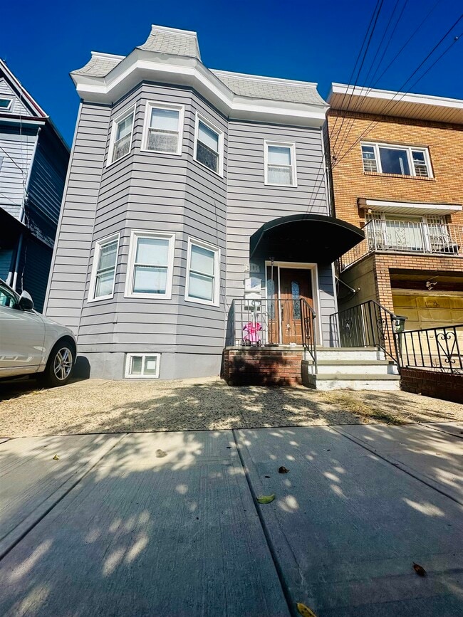 property at 2105 Palisade Ave