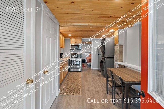 1501 Golf St in Nashville, TN - Building Photo - Building Photo