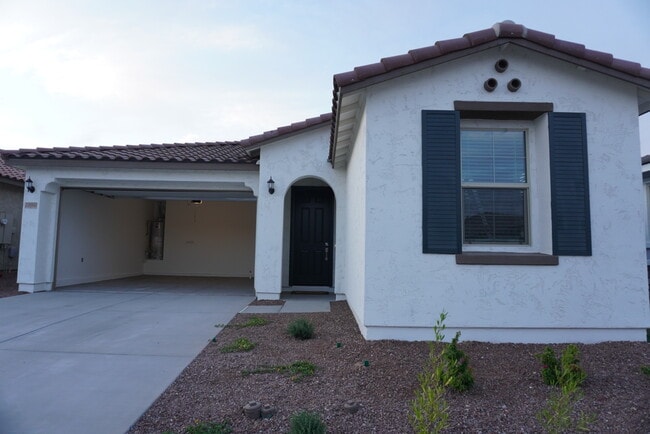 property at 19660 W Roma Ave