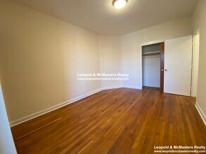 1315 Commonwealth Ave, Unit 301 in Boston, MA - Building Photo - Building Photo