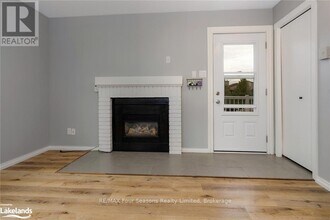 21-21 Dawson Dr in Collingwood, ON - Building Photo - Building Photo
