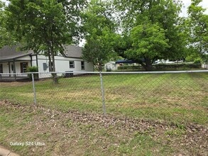 104 Greathouse St in Bridgeport, TX - Building Photo - Building Photo