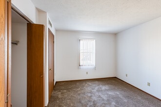 Morgantown Properties in Morgantown, WV - Building Photo - Interior Photo
