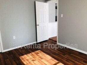 2341 Brothers St in Fort Worth, TX - Building Photo - Building Photo
