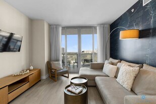 2602 E Hallandale Beach Blvd, Unit SI ID1227325P in Hallandale Beach, FL - Building Photo