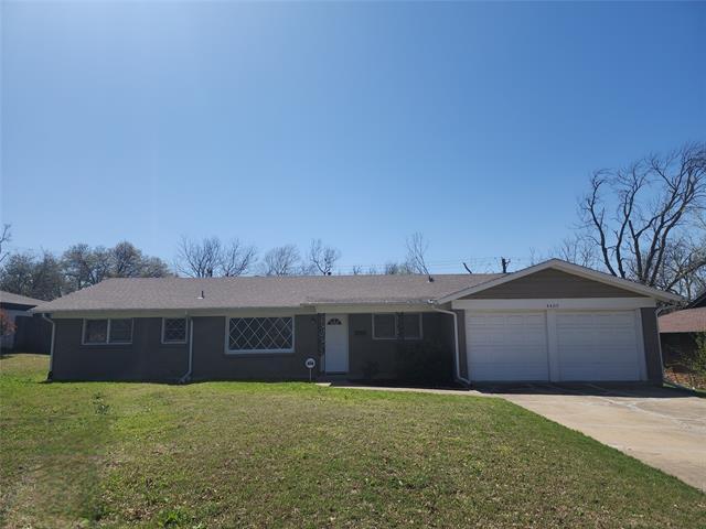 4405 Wedgmont Cir S in Fort Worth, TX - Building Photo