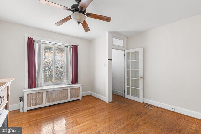 345 W Mt Pleasant Ave in Philadelphia, PA - Building Photo - Building Photo