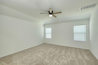 1300 Acorn Oak Dr in Georgetown, TX - Building Photo - Building Photo