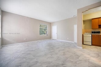 825 Alton Rd in Miami Beach, FL - Building Photo - Building Photo