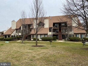 6004 Curtier Dr, Unit D in Alexandria, VA - Building Photo - Building Photo