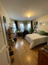 42 Lincoln Pky, Unit #2 in Somerville, MA - Building Photo - Building Photo