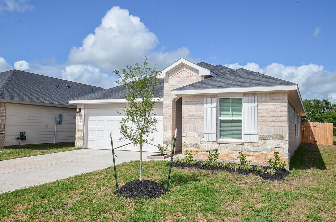 7831 Sanremo Dr in Richmond, TX - Building Photo