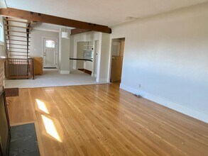 325 N 80th St in Seattle, WA - Building Photo - Building Photo