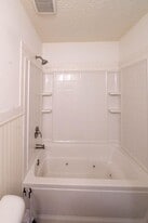 33 Brentwood Dr in Bella Vista, AR - Building Photo