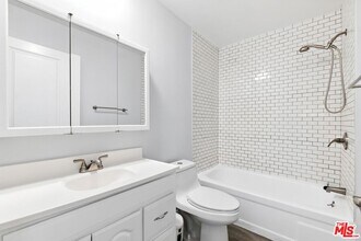 3640 Cardiff Ave in Los Angeles, CA - Building Photo - Building Photo