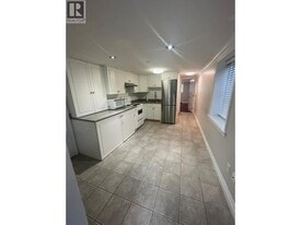 4585 Commercial St in Vancouver, BC - Building Photo