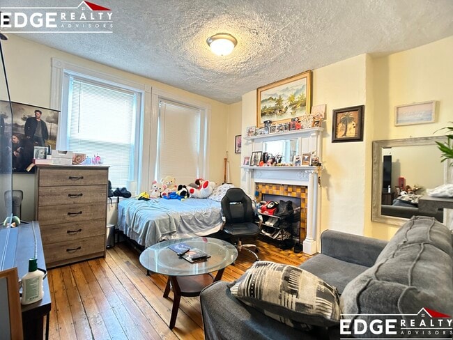 1 Linden St, Unit 4A in Boston, MA - Foto de edificio - Building Photo