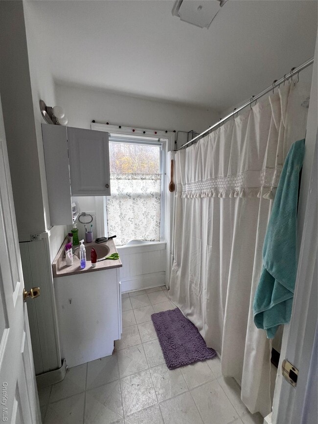 67 Old Albany Post Rd in Rhinebeck, NY - Building Photo - Building Photo