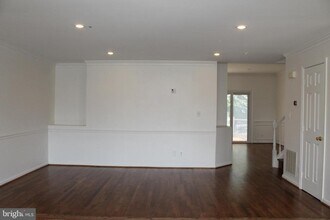 2927 Mainstone Dr in Fairfax, VA - Building Photo - Building Photo