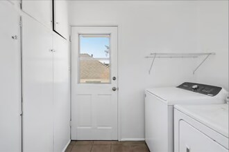 1004 4th St, Unit 1004 in Hermosa Beach, CA - Building Photo - Building Photo