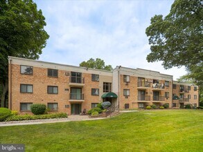 1575 W Street Rd in Warminster, PA - Building Photo - Building Photo
