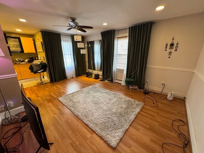 18 Plimpton Ave in Norwood, MA - Building Photo - Building Photo