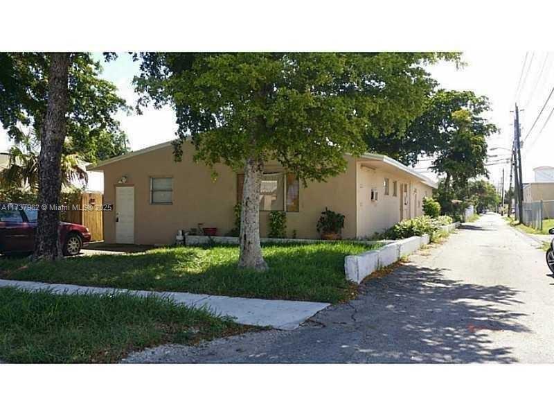 2040 Pierce St in Hollywood, FL - Building Photo