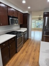 13235 SW Barberry Dr in Beaverton, OR - Building Photo - Building Photo