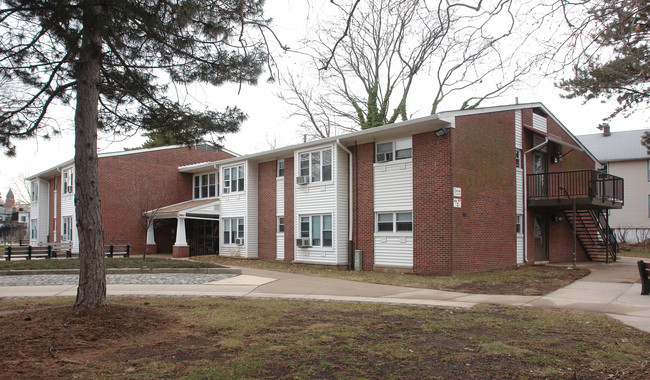 JFK Apartments in Rahway, NJ - Building Photo - Building Photo