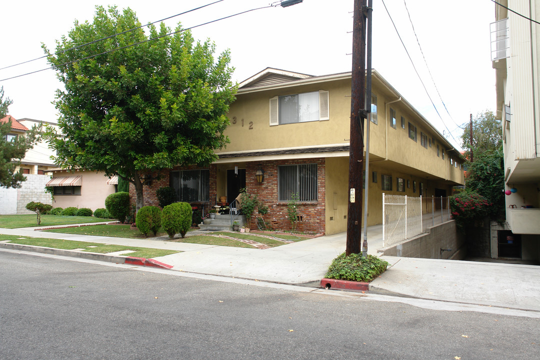 312 N Belmont St in Glendale, CA - Building Photo