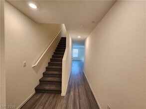 6062 Lily Gdn St in North Las Vegas, NV - Building Photo - Building Photo