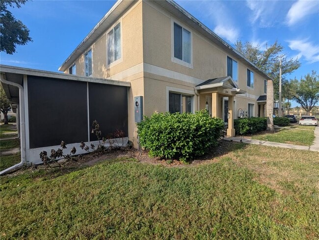 10740 Keys Gate Dr in Riverview, FL - Building Photo - Building Photo