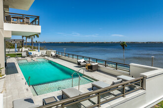 Hyde Park House in Tampa, FL - Foto de edificio - Building Photo