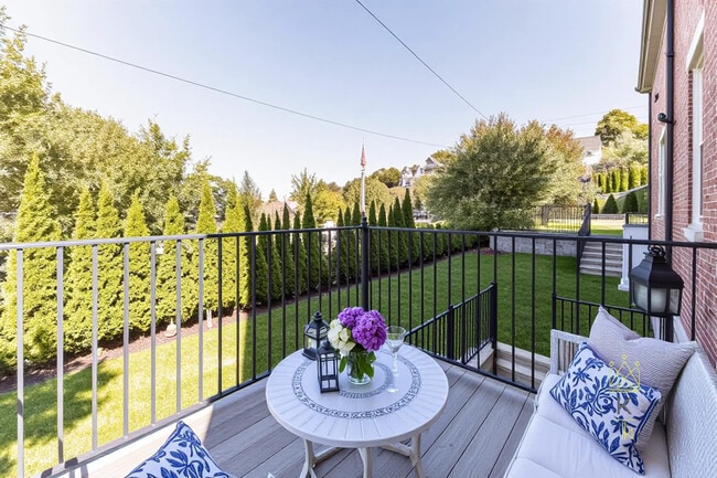 85 Regent St in Boston, MA - Foto de edificio - Building Photo