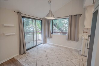 27945 Tyler Ln in Canyon Country, CA - Building Photo - Building Photo