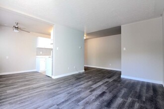 Chelsey Apartments in Edmonton, AB - Building Photo - Building Photo