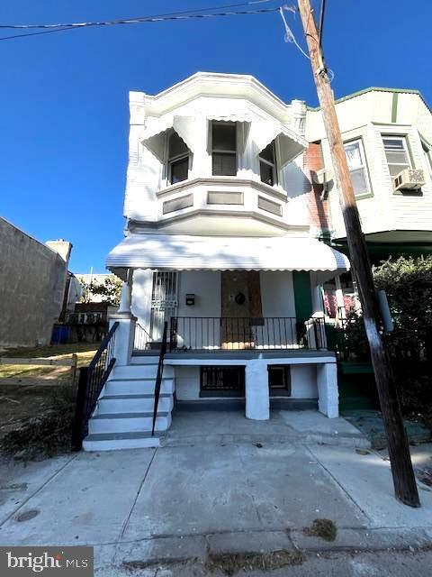 property at 2437 W Toronto St