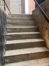 59 Golden Hawk Dr in Hamilton, ON - Building Photo - Building Photo