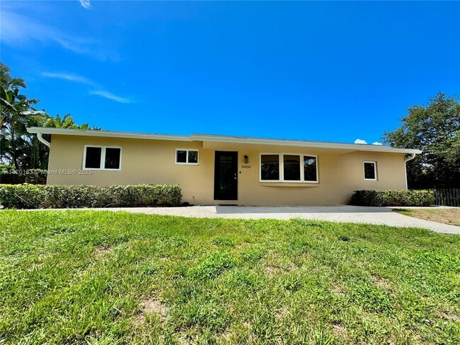 14450 SW 24th St in Davie, FL - Building Photo - Building Photo