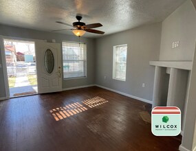 115 N Wall Ave in Farmington, NM - Building Photo - Building Photo