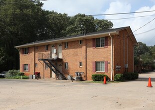 Indian Creek Apartments in Clarkston, GA - Building Photo - Building Photo