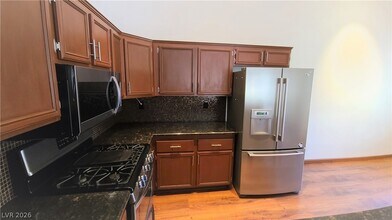 2110 Los Feliz St in Las Vegas, NV - Building Photo - Building Photo