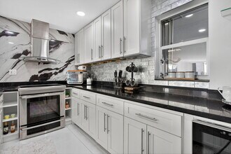 1609 N Riverside Dr in Pompano Beach, FL - Building Photo - Building Photo