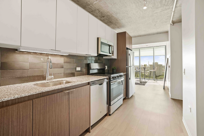 property at 2113 S Wabash Ave