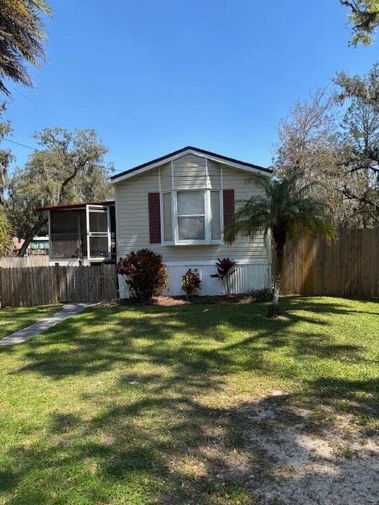 1749 Elizabeth St in New Smyrna Beach, FL - Building Photo