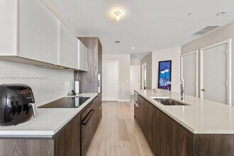 480 NE 31st St in Miami, FL - Building Photo - Building Photo